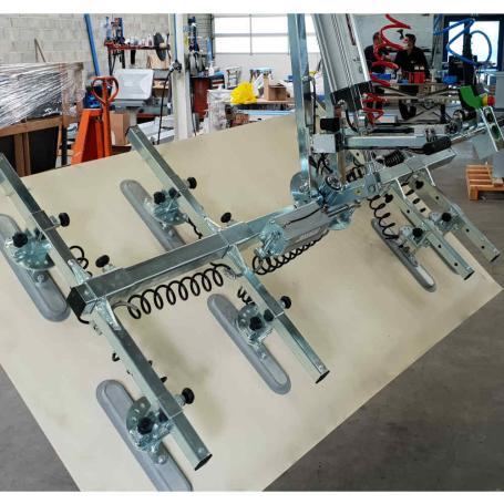Palonnier à ventouses pneumatique pour panneaux sandwich