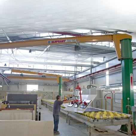 Potence de levage à rotation intégrale 360°