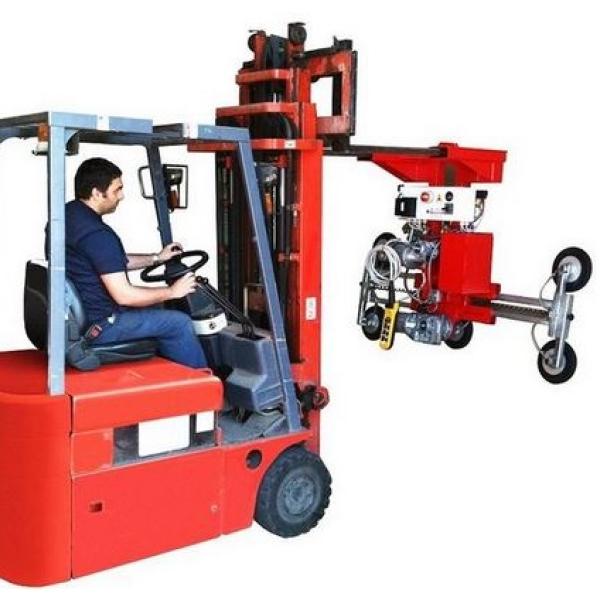 Palonnier à ventouses basculant pour chariot élévateur